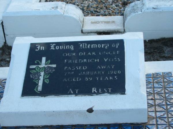 Friedrich VOSS, uncle,  | died 7 Jan 1980 aged 89 years;  | Marburg Lutheran Cemetery, Ipswich  | 