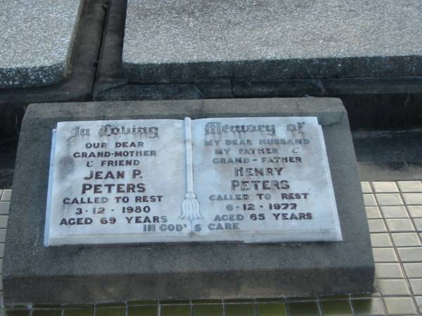 Jean P. PETERS, grandmother,  | died 3-12-1980 aged 69 years;  | Henry PETERS, husband father grandfather,  | died 6-12-1977 aged 65 years;  | Marburg Lutheran Cemetery, Ipswich  | 