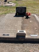 David Luke MEACLE
d: 9-Oct-1980, aged 78
Mary MEACLE
d: 27-Jan-1989, aged 82
children: Marie, Pat, Margaret
Meandarra cemetery
Copyright Dr Matt Barton