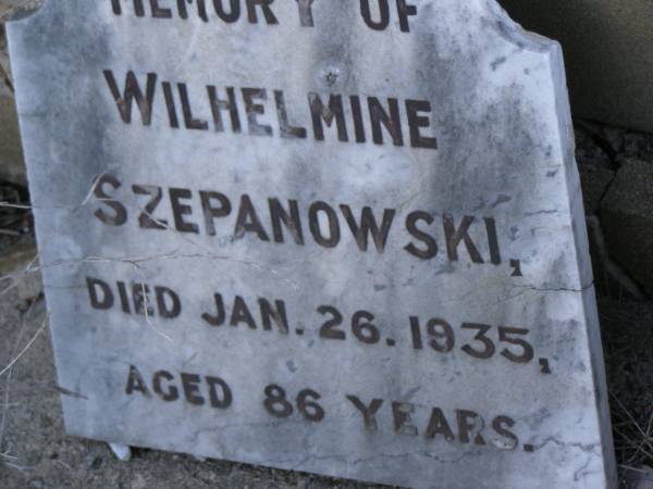 Christian SZEPANOWSKI,  | died 16 Sept 1918 aged 79 years;  | Ottilie Bertha SZEPANOWSKI,  | died 19 July 1919 aged 34 years;  | Otto SZEPANOWSKI,  | died 27 July 1931 aged 53 years;  | Wilhelmine SZEPANOWSKI,  | died 26 Jan 1935 aged 86 years;  | Meringandan cemetery, Rosalie Shire  | 