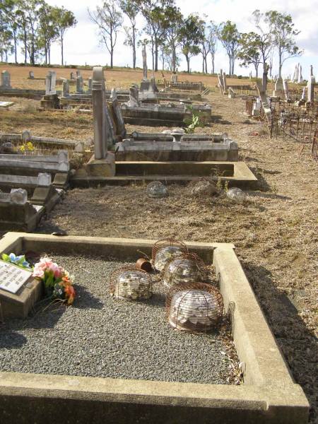 Meringandan cemetery, Rosalie Shire  | 