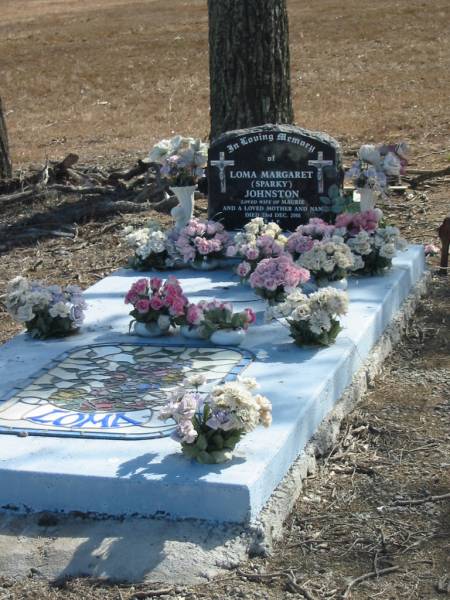 Loma Margaret (Sparky) JOHNSTON,  | wife of Maurie,  | mother nan,  | died 23 Dec 2001;  | Meringandan cemetery, Rosalie Shire  | 