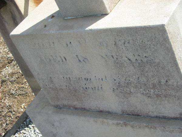 Annie KAHLER,  | wife of Fred KAHLER,  | died aged 18 years;  | Meringandan cemetery, Rosalie Shire  | 