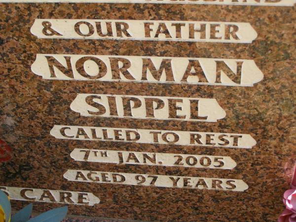 Esther Annie SIPPEL, wife mother,  | died 16 Dec 1992 aged 82 years;  | Norman SIPPEL, husband father,  | died 7 Jan 2005 aged 97 years;  | Minden Baptist, Esk Shire  | 
