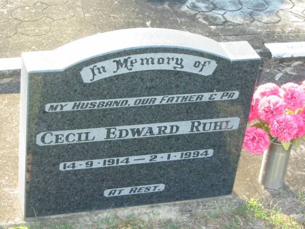 Cecil Edward RUHL  | b: 14 Sep 1914, d: 2 Jan 1994  | Minden/Coolana - St Johns Lutheran  | 