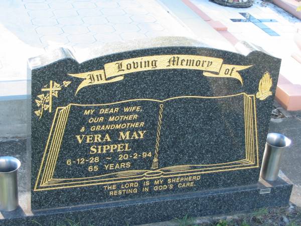 Vera May SIPPEL  | b: 6 Dec 1928, d: 20 Feb 1994 aged 65  | Minden/Coolana - St Johns Lutheran  | 