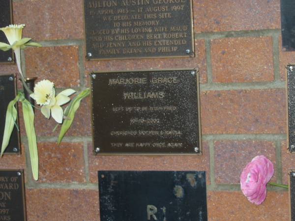 Marjorie Grace WILLIAMS,  | with Fred,  | died 19-10-2002,  | mother nanna;  | Mooloolah cemetery, City of Caloundra  |   | 