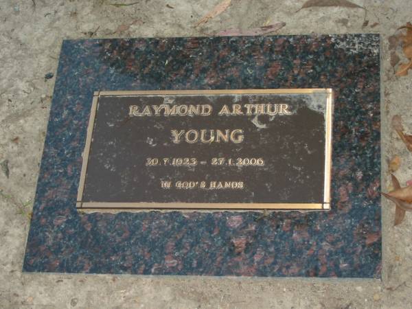 Raymond Arthur YOUNG,  | 30-7-1923 - 27-1-2006;  | Mooloolah cemetery, City of Caloundra  | 