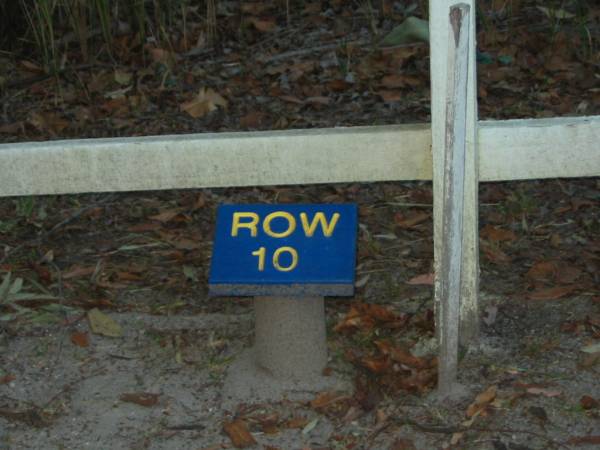 Mooloolah cemetery, City of Caloundra  |   | 