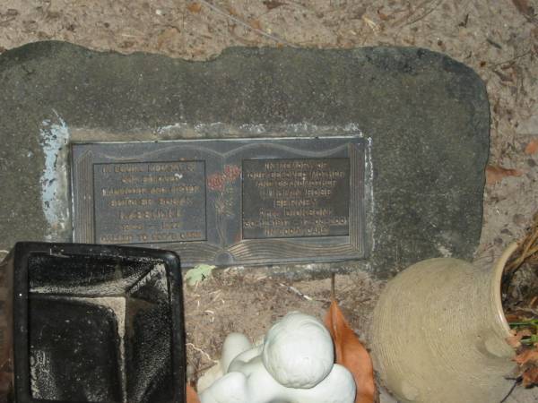Shirlee Susan KASSULKE,  | daughter sister,  | 1943 - 1975;  | Lillian Roe BERNEY (nee DICKSON),  | mother grandmother,  | 30-12-1917 - 17-03-2001;  | Mooloolah cemetery, City of Caloundra  |   | 