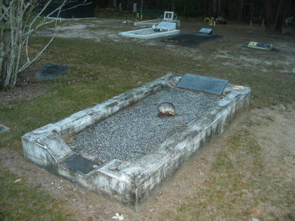 George J. JEROME,  | died 16-2-1961 aged 82 years  | dad;  | Nina J. JEROME,  | died 27-8-1971 aged 84 years,  | mum;  | Mooloolah cemetery, City of Caloundra  |   | 