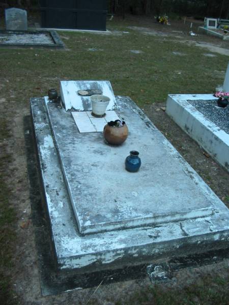 Kenneth D.J. CAHILL,  | accidentally killed 19-11-65 aged 46 years;  | Mooloolah cemetery, City of Caloundra  |   | 