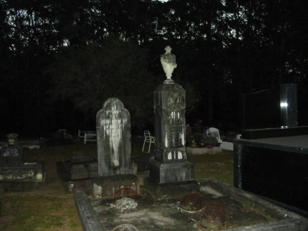 Thomas LAXTON, senr,  | died 7 June 1900 aged 72 years;  | Fanny Shakles? LAXTON,  | mother,  | wife of John Charles LAXTON,  | of Mooloolah,  | died 24 April 1914 aged 48 years;  | John Charles LAXTON,  | father,  | died 11 Nov 1921 aged 65 years;  | Mooloolah cemetery, City of Caloundra  |   | 