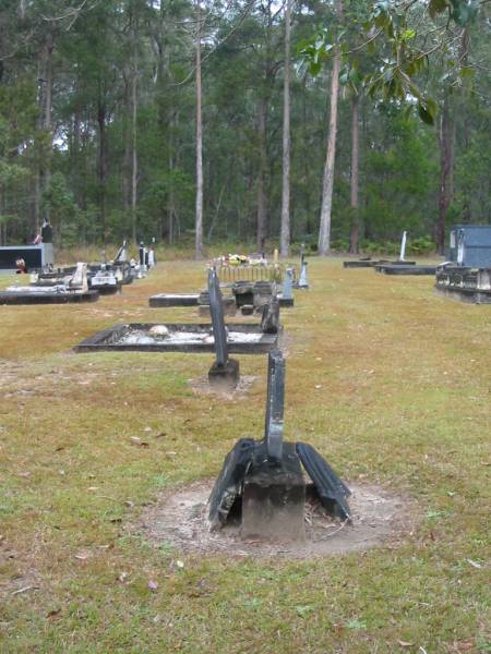 Mooloolah cemetery, City of Caloundra  |   | 