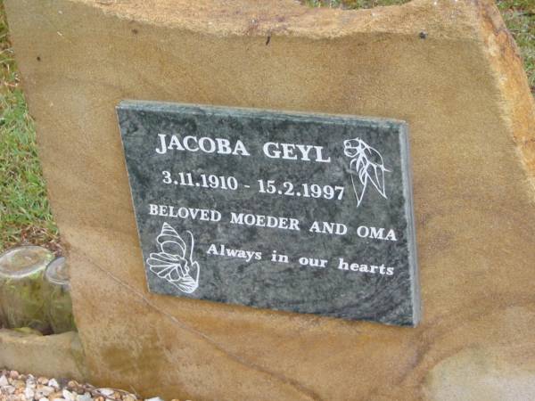 Jacoba GEYL,  | 3-11-1910 - 15-2-1997,  | moeder oma;  | Bjorn,  | Feb 1939 - Nov 1984;  | Mooloolah cemetery, City of Caloundra  |   | 