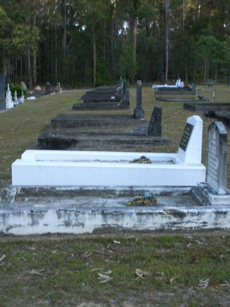 Mooloolah cemetery, City of Caloundra  |   | 