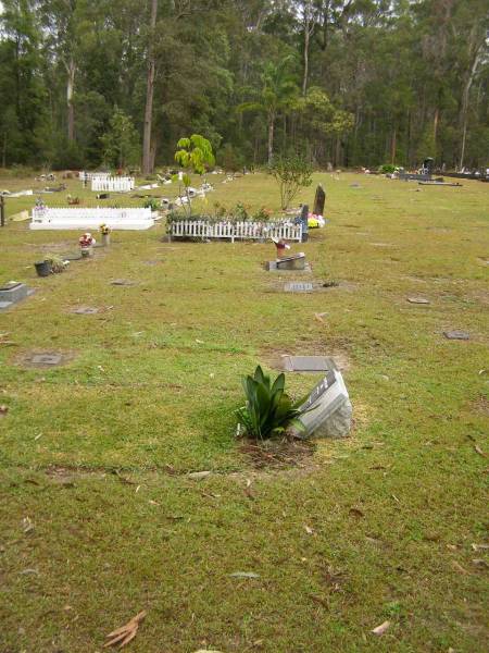 Mooloolah cemetery, City of Caloundra  |   | 