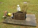 
Robert James (Rowdy) HINGST,
born 16-10-1966,
died 26-3-2002 aged 35 years;
Mooloolah cemetery, City of Caloundra
