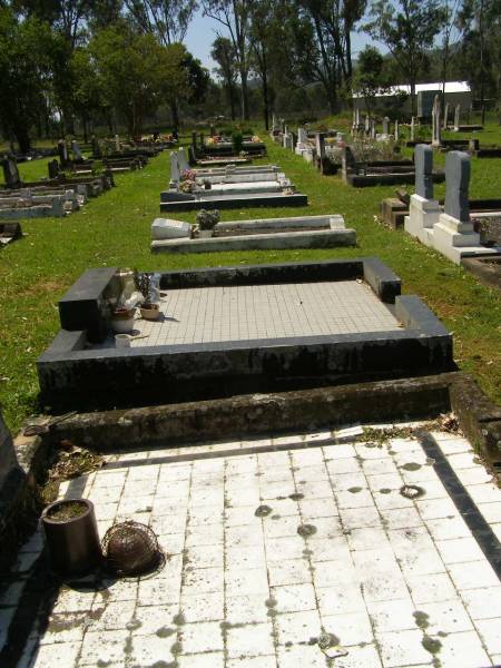 Moore-Linville general cemetery, Esk Shire  |   | 