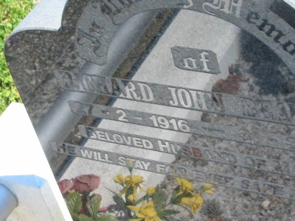 Richard John BEAUMONT,  | husband of Marcella,  | 27-2-1916 - 31-3-1998,  | parents of Richard, Kaye, Marcia, Helena & John;  | Moore-Linville general cemetery, Esk Shire  | 