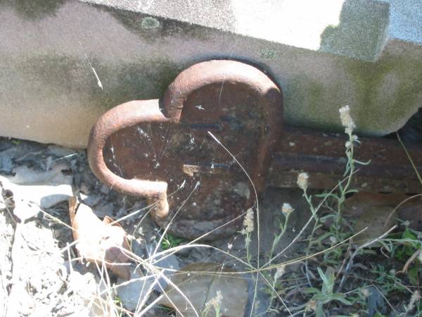 Moore-Linville general cemetery, Esk Shire  | 