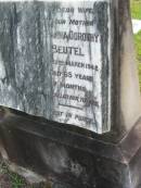 
Johanna Dorothy BEUTEL
22 Mar 1942, aged 65 years 7 months
Mt Cotton  Gramzow  Cornubia  Carbrook Lutheran Cemetery, Logan City

