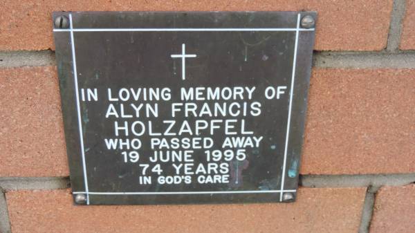 Alyn Francis Holzapfel  | d: 19 Jun 1995, aged 74  |   | Mount Cotton St Pauls Lutheran Columbarium wall  |   | 
