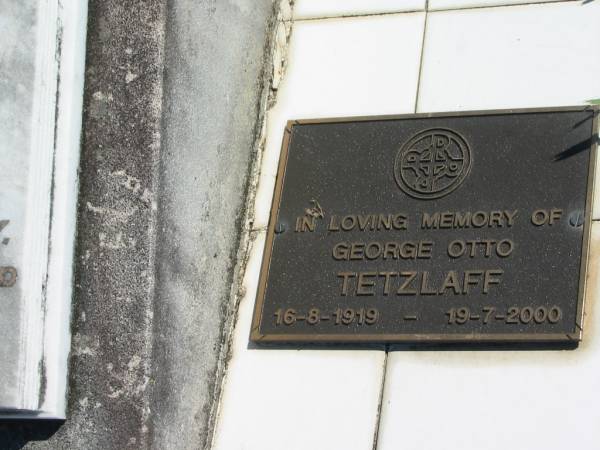 Otto TETZLAFF  | 16 Mar 1962, aged 70  |   | George Otto TETZLAFF  | b: 16 Aug 1919, d: 19 Jul 2000  |   | Mount Beppo Apostolic Church Cemetery  | 