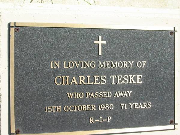 Charles TESKE,  | died 15 Oct 1980 aged 71 years;  | Mt Beppo General Cemetery, Esk Shire  | 