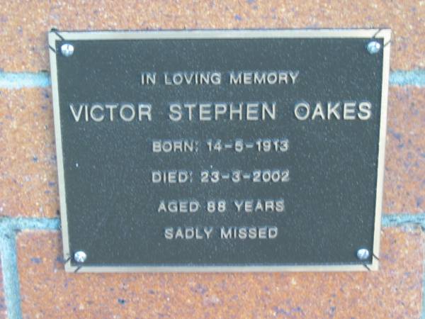 Victor Stephen OAKES; B: 14 May 1913; D: 23 Mar 2002; aged 88  | Mt Mee Cemetery, Caboolture Shire  | 