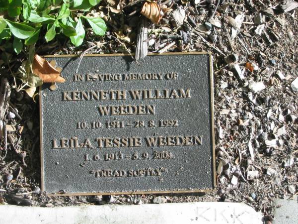 Kenneth William WEEDEN,  | 10-10-1911 - 28-8-1992;  | Leila Tessie WEEDEN,  | 1-6-1913 - 5-9-2004;  | Mudgeeraba cemetery, City of Gold Coast  | 