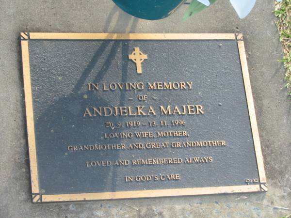 Andjelka MAJER,  | 20-9-1919 - 13-11-1996,  | wife mother grandmother great-grandmother;  | Mudgeeraba cemetery, City of Gold Coast  | 