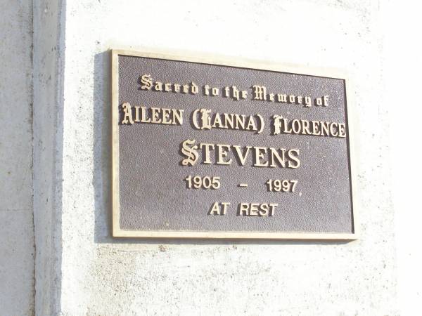 Aileen (Lanna) Florence STEVENS,  | 1905 - 1997;  | Murphys Creek cemetery, Gatton Shire  | 