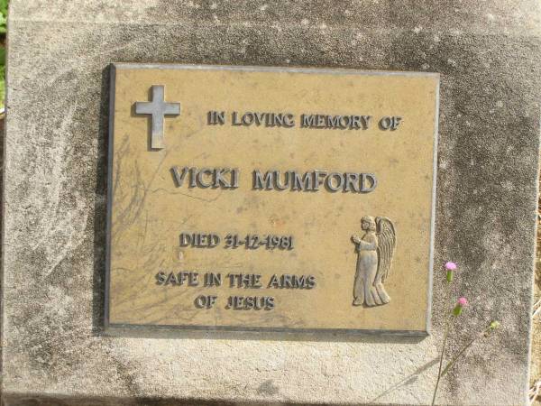 Vicki MUMFORD,  | died 31-12-1981;  | Murwillumbah Catholic Cemetery, New South Wales  | 