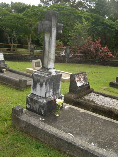 Ethel Lillian TWOHILL,  | wife mother,  | died 2 Feb 1935 aged 35 years;  | Murwillumbah Catholic Cemetery, New South Wales  | 