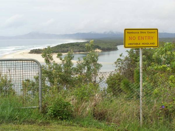 Nambucca Heads pioneer graves overlooking the lagoon  |   | 