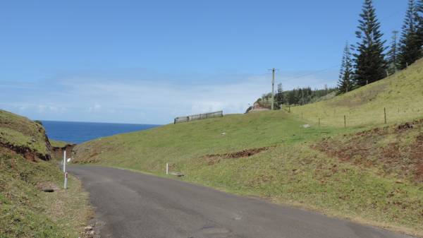 Norfolk Island - Phillipsburgh burial ground (Cascade)  |   | 