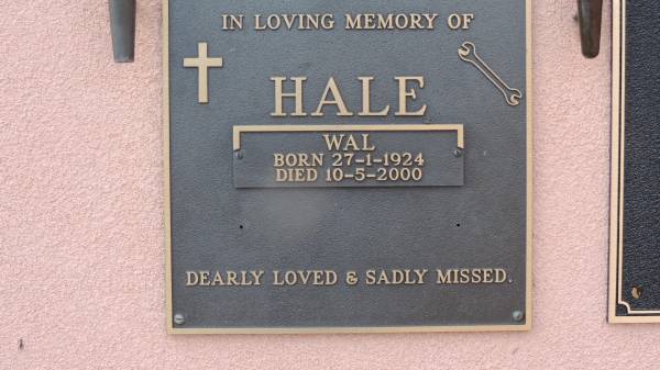 Wal HALE  | b: 27 Jan 1924  | d: 10 May 2000  |   | Peak Downs Memorial Cemetery / Capella Cemetery  | 