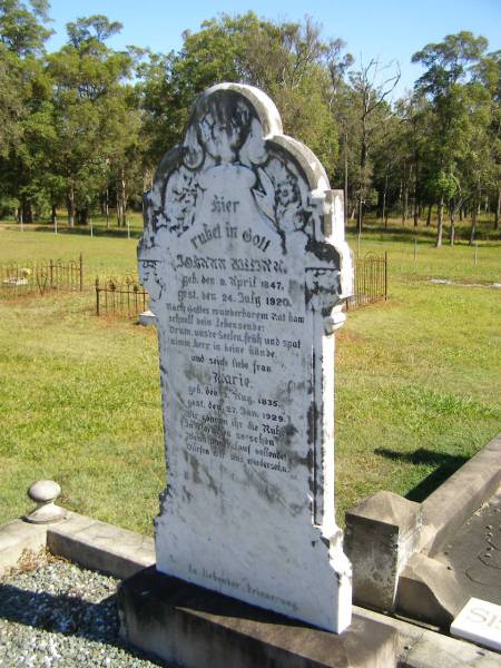 Johann BILLIAU,  | born 9 April 1847,  | died 24 July 1920;  | Marie,  | wife,  | born 3 Aug 1935,  | died 27 Jan 1929;  | Pimpama Island cemetery, Gold Coast  | 