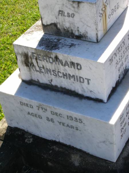 Maria Wilhelmine KLEINSCHMIDT,  | born 27 Feb 1864,  | died March 1931;  | Ferdinand KLEINSCHMIDT,  | died 7 Dec 1935 aged 86 years;  | Pimpama Island cemetery, Gold Coast  | 