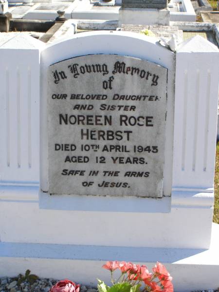 Noreen Rose HERBST,  | daughter sister,  | died 10 April 1945 aged 12 years;  | Pimpama Island cemetery, Gold Coast  | 