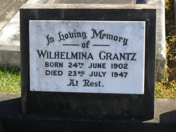 Wilhelmina GRANTZ,  | born 24 June 1902,  | died 23 July 1947;  | Pimpama Island cemetery, Gold Coast  | 