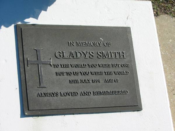 Gladys SMITH,  | died 10 July 1994 aged 68 years;  | Pimpama Island cemetery, Gold Coast  | 