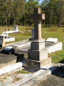 
George KUHL,
born 21 Dec 1865,
died 19 April 1902,
erected by wife & children;
Pimpama Island cemetery, Gold Coast
