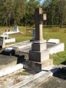 George KUHL,
born 21 Dec 1865,
died 19 April 1902,
erected by wife & children;
Pimpama Island cemetery, Gold Coast