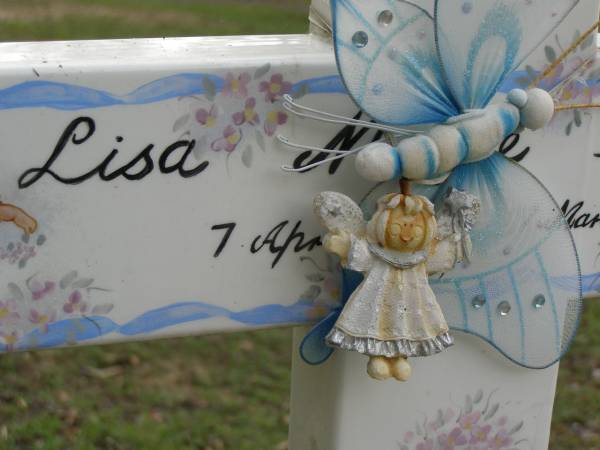 Lisa Maree HARTIMAN,  | 7 April 1995 - 27 March 2001,  | missed by mummy, daddy, Breanna, Lachlan;  | Pimpama Uniting cemetery, Gold Coast  | 