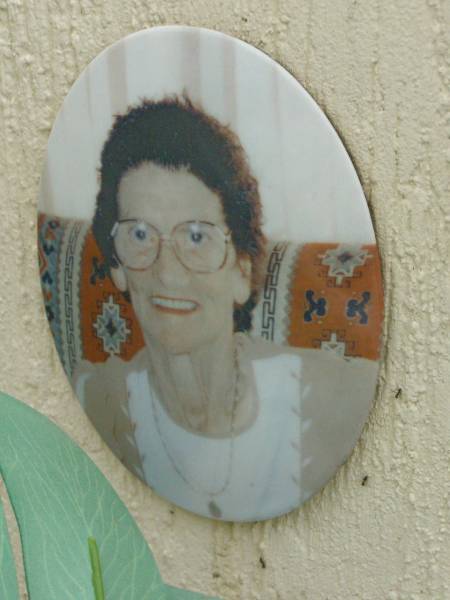 Hilda SANDERSON,  | born Colne England 10-6-1926,  | died 31-1-2000,  | mother grandmother great-grandmother;  | Pimpama Uniting cemetery, Gold Coast  | 