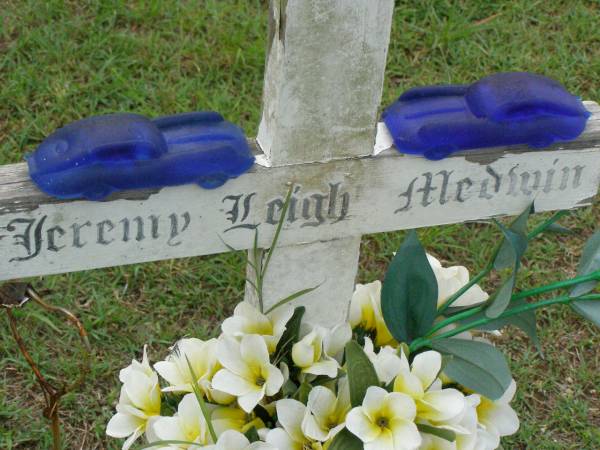 Jeremy Leigh MEDWIN,  | 25-07-1980 - 17-09-2000;  | Pimpama Uniting cemetery, Gold Coast  | 