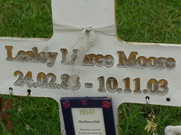 Lesley Maree MOORE,  | 24-02-83 - 10-11-03;  | Pimpama Uniting cemetery, Gold Coast  | 