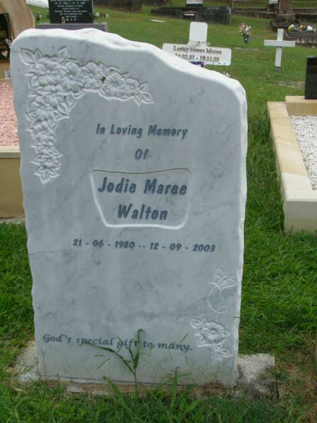 Jodie Maree WALTON,  | 21-06-1980 - 12-09-2003;  | Pimpama Uniting cemetery, Gold Coast  | 